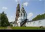 Две колокольни Иоанно - Богословского монастыря - шатровая и колокольня - свеча.